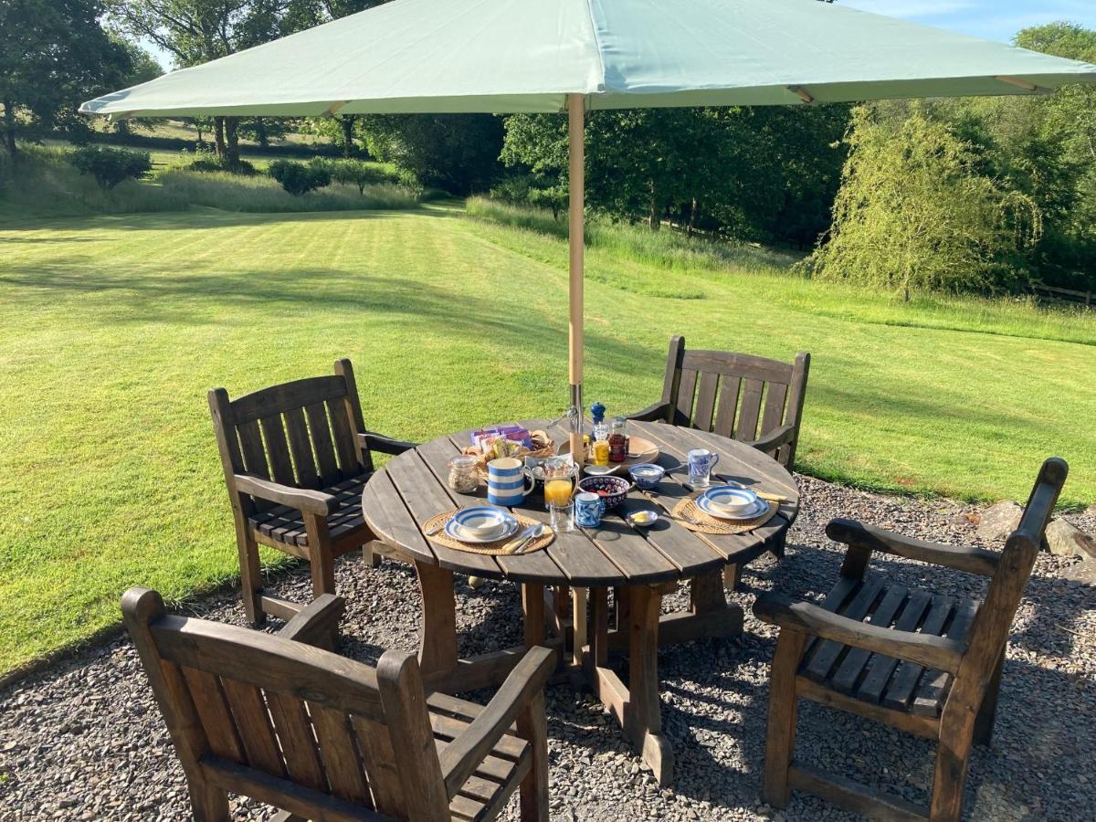 Meadowland Farm Bed and Breakfast Dolton Exteriör bild